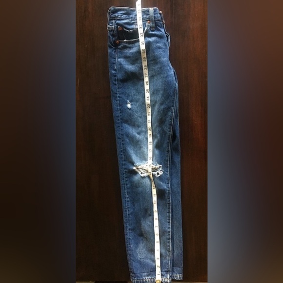 LEVI's 501t (Tapered Jean, Slight Distressed) - Picture 9 of 11